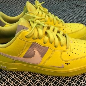 Mens size 9.5 utility Air Force1